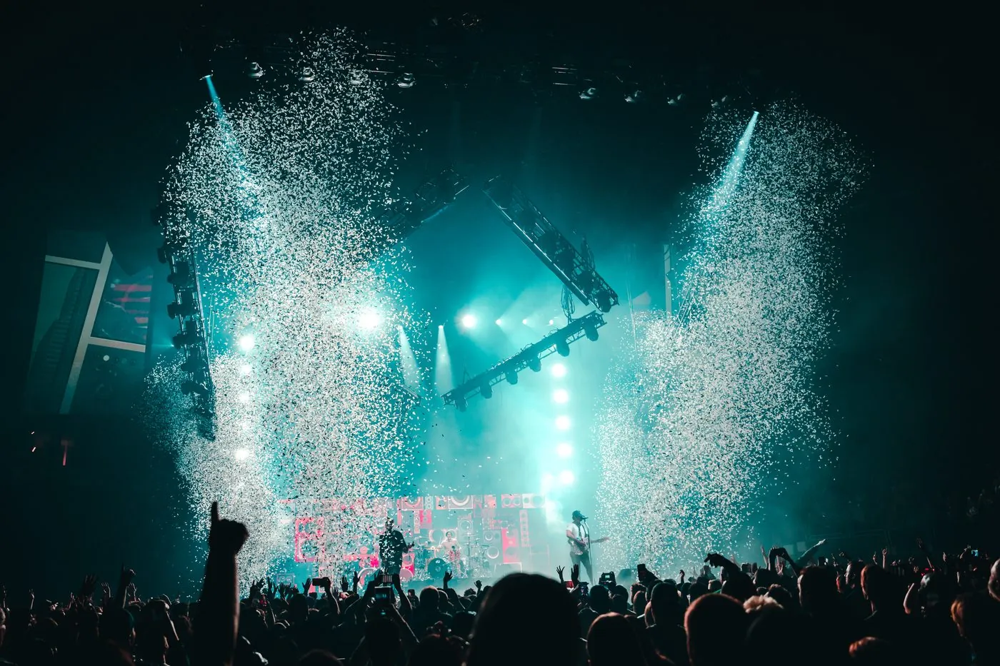 Energetic live performance photography at a New York arena event